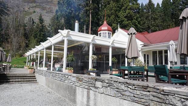 Pergola - Colonel's Homestead Restaurant, Walter Peak